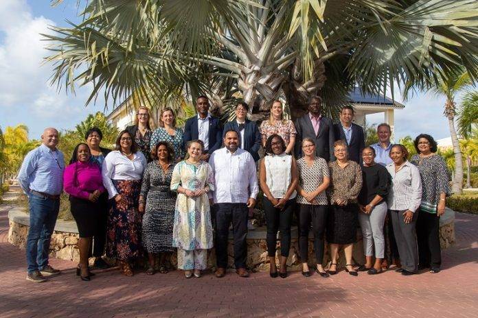Group picture including Special Envoy Edison Rijna and State Secretary Alexandra van Huffelen during the EU Funding Workshop on Bonaire.